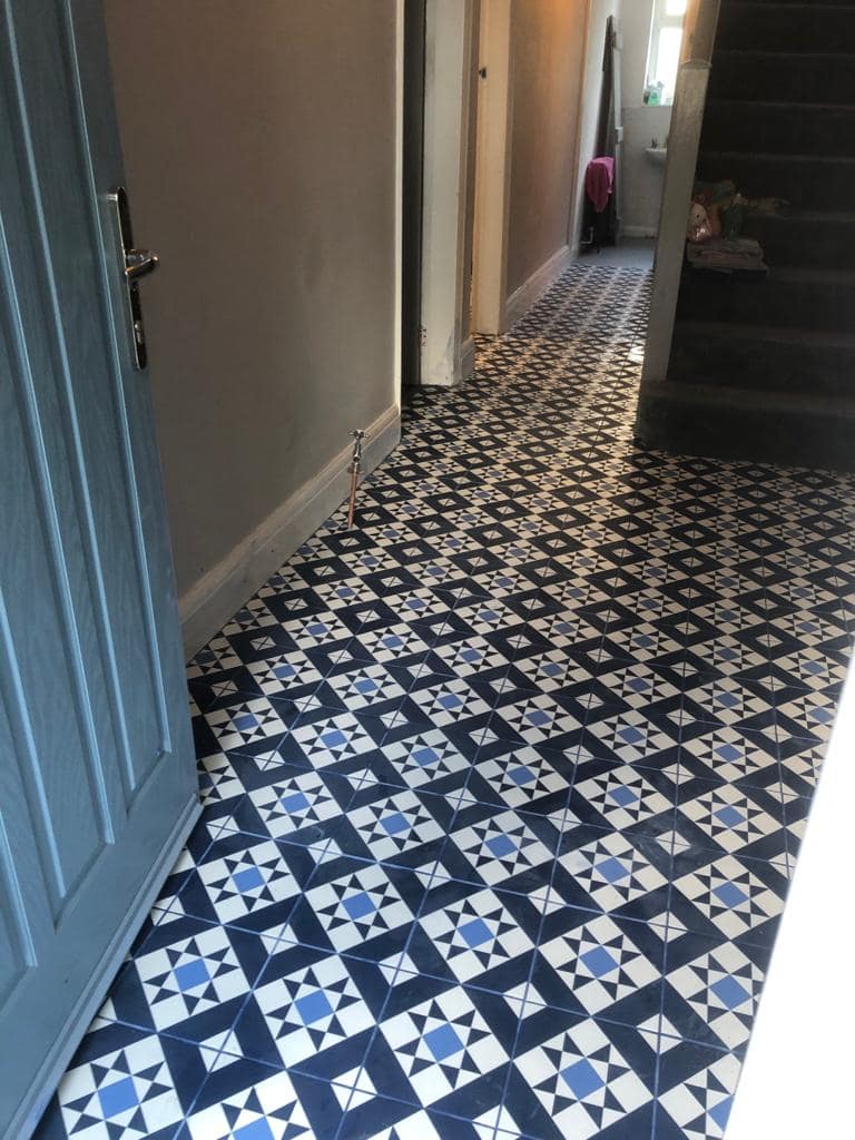 Tiled hall floor: View 7